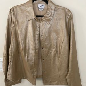 NWOT Kathy Ireland Gold genuine leather jacket-snaps closed